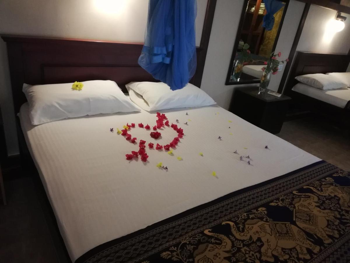 Days Inn B/B Kandy Dış mekan fotoğraf