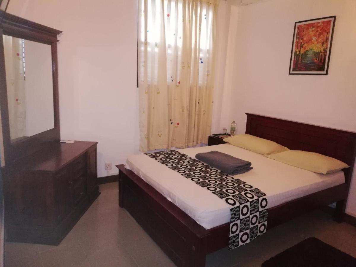 Days Inn B/B Kandy Dış mekan fotoğraf