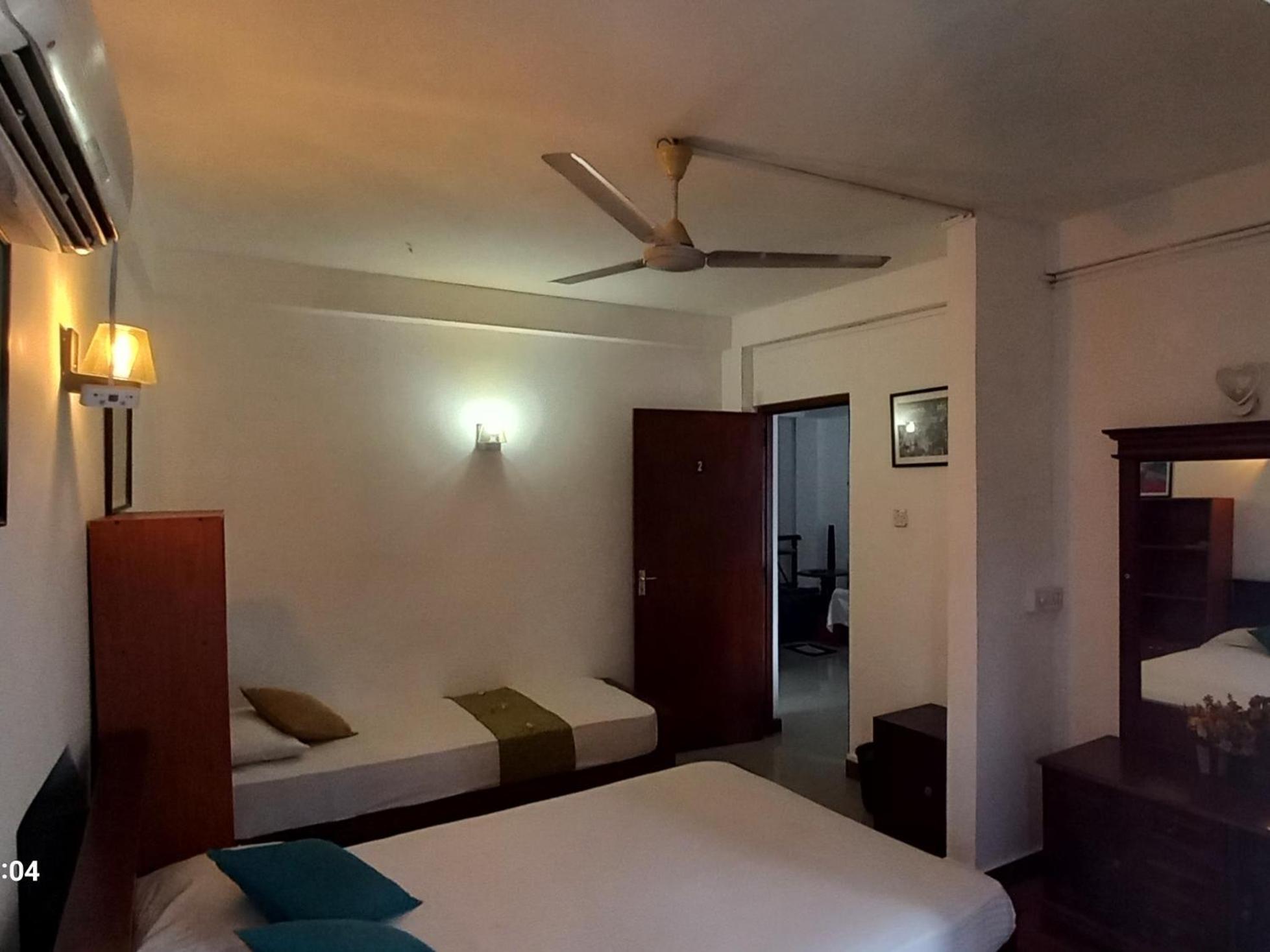 Days Inn B/B Kandy Dış mekan fotoğraf